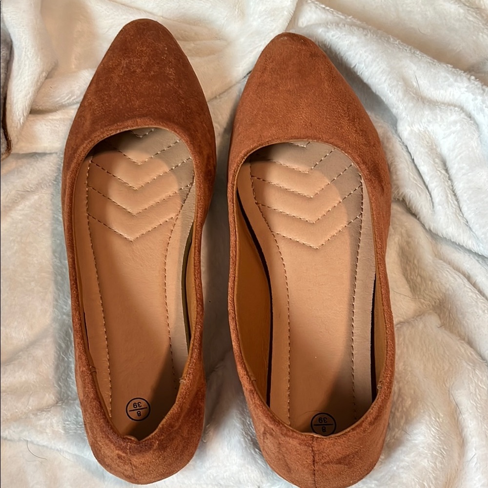 Brown Pointed Toe Flats with Chevron Insole